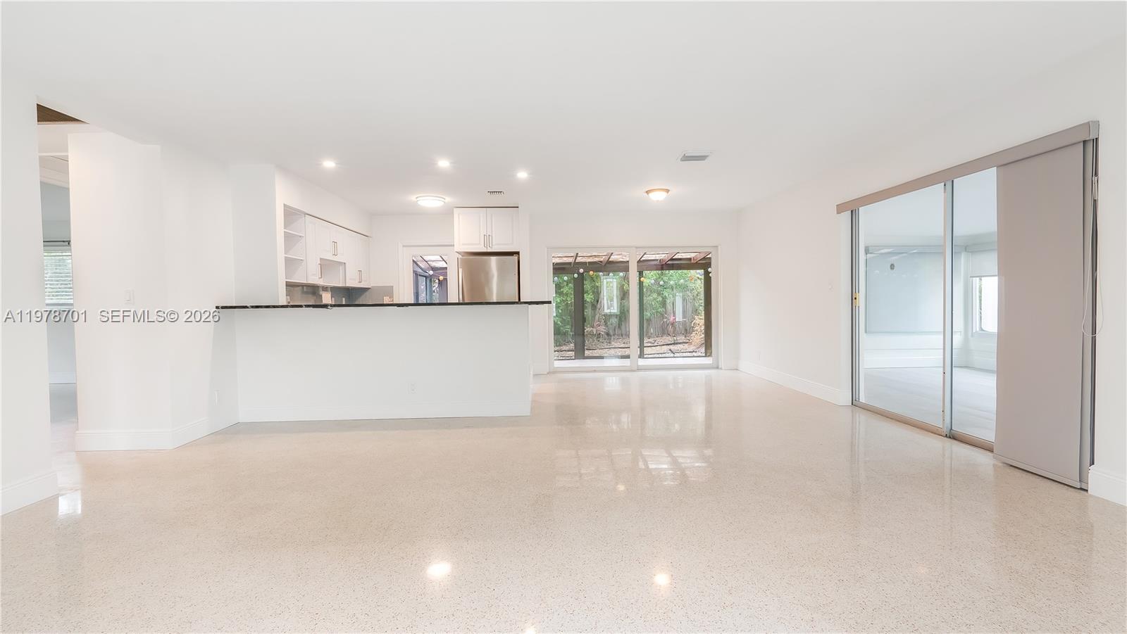 Подробнее / 2377 кв.футов $ 2026-03-10 0 Фото