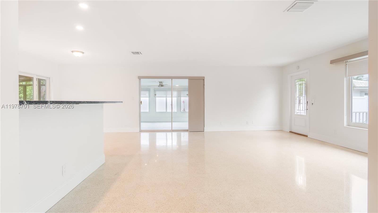 Подробнее / 2377 кв.футов $ 2026-03-10 0 Фото