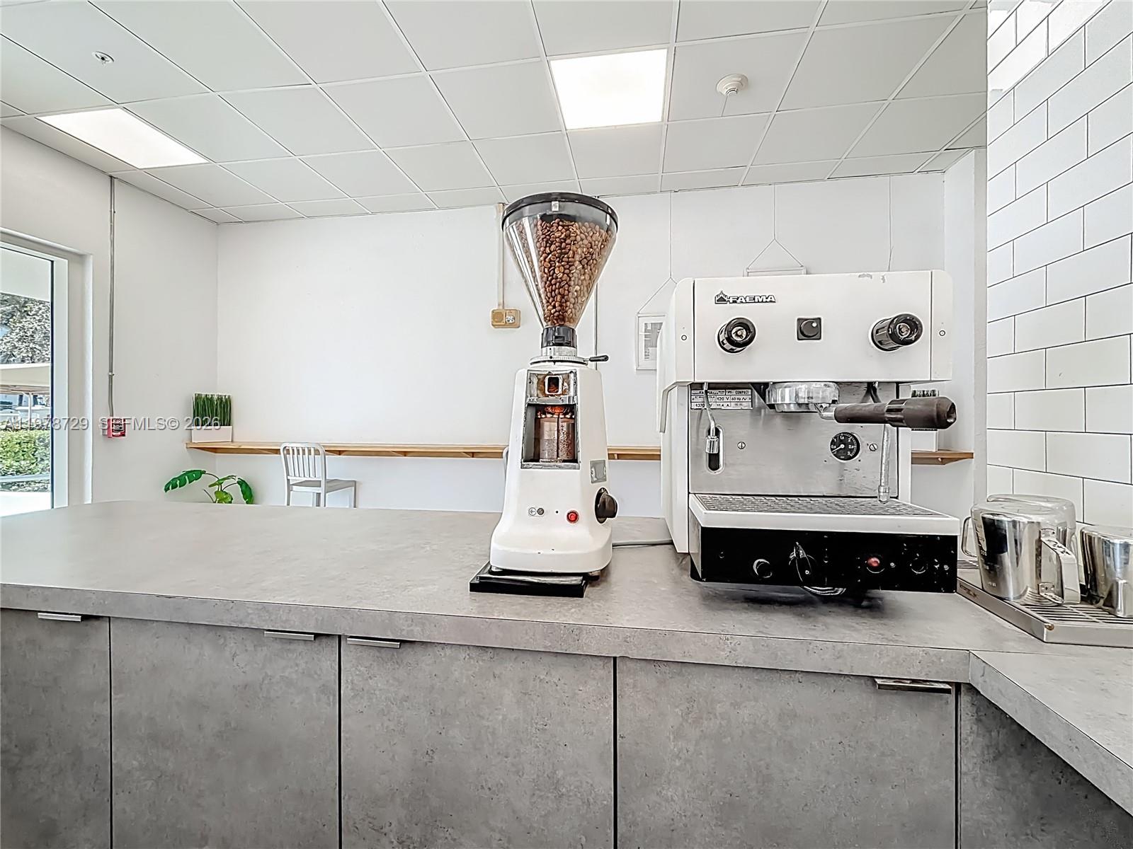   /   sq. ft. $ 2026-03-08 0 foto