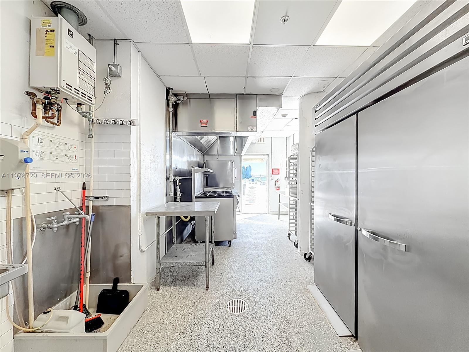   /   sq. ft. $ 2026-03-08 0 foto