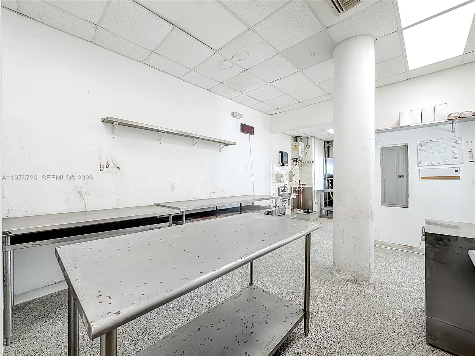   /   sq. ft. $ 2026-03-08 0 foto