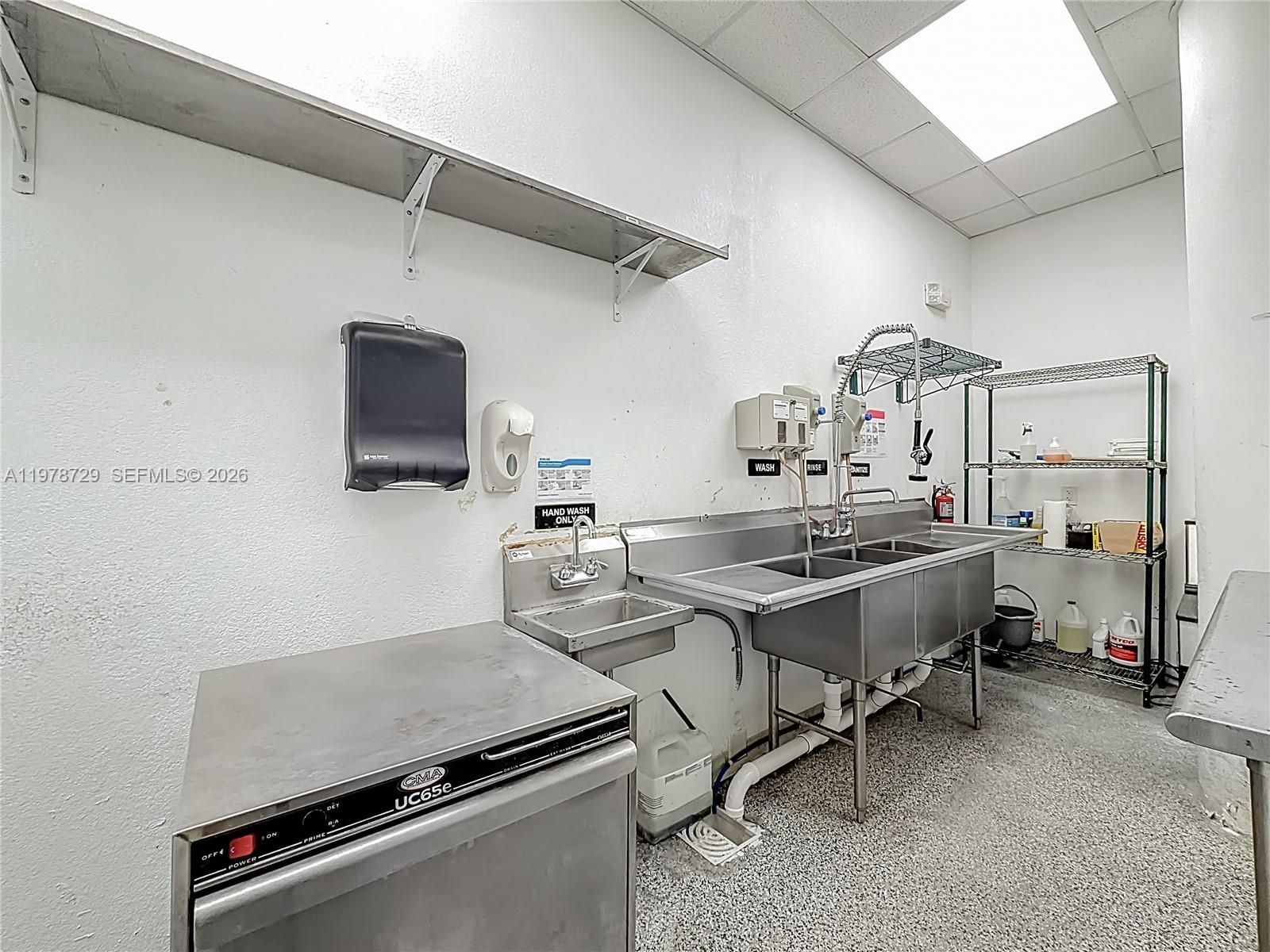   /   sq. ft. $ 2026-03-08 0 foto