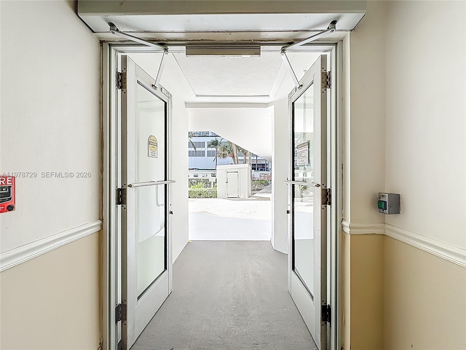   /   sq. ft. $ 2026-03-08 0 foto