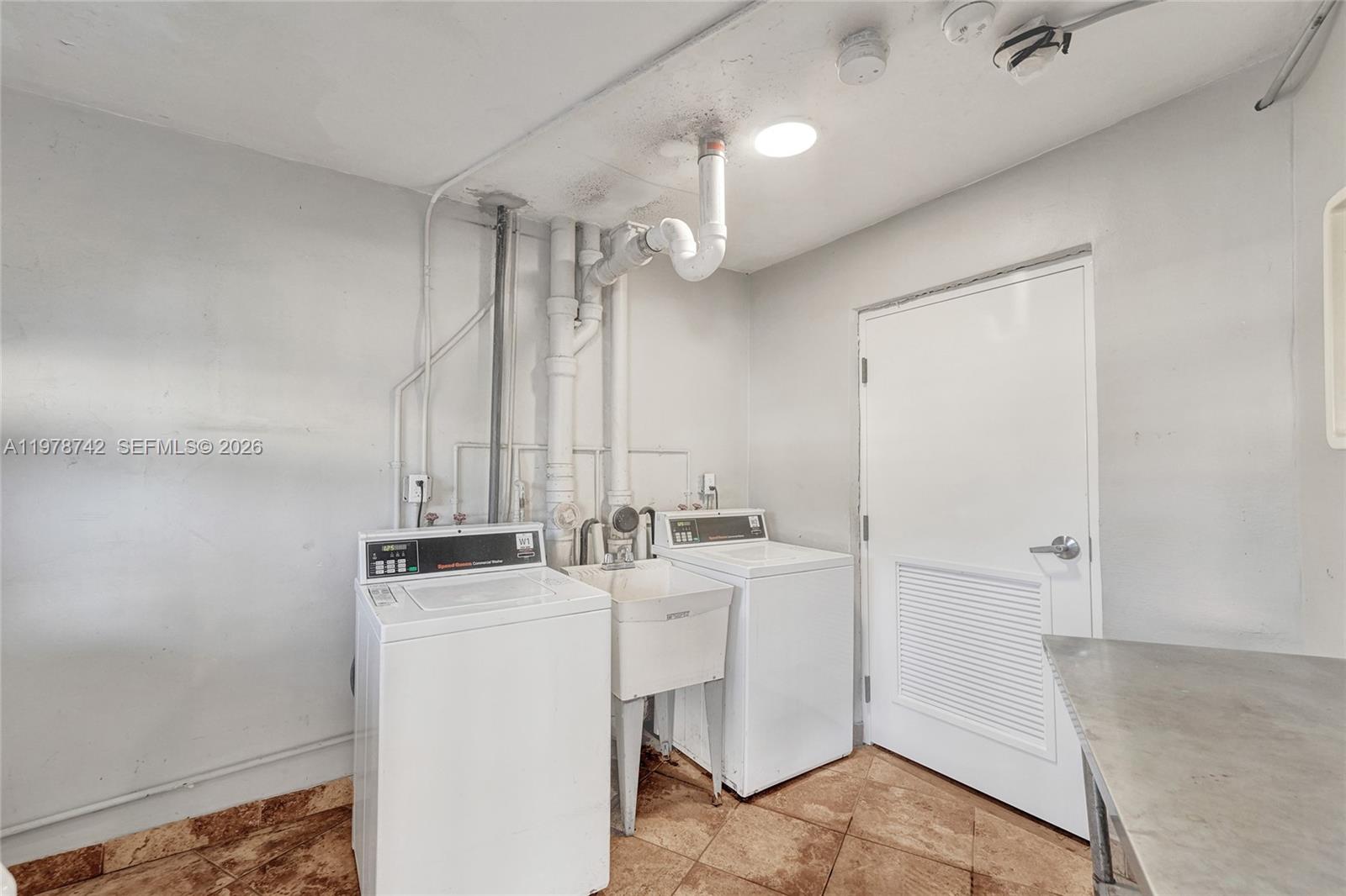 1750 2 / 2 1036 sq. ft. $ 2026-03-08 0 foto