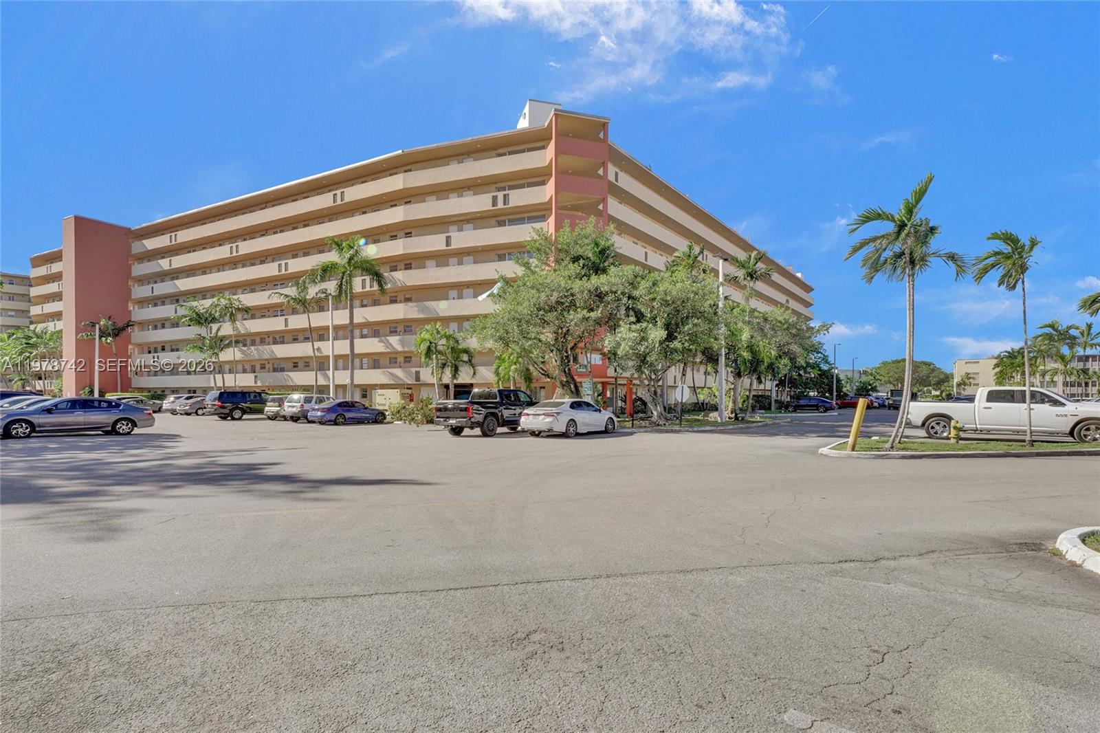 1750 2 / 2 1036 sq. ft. $ 2026-03-08 0 foto