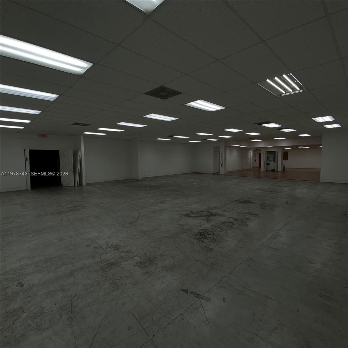 Подробнее / кв.футов $ 2026-03-08 0 Фото