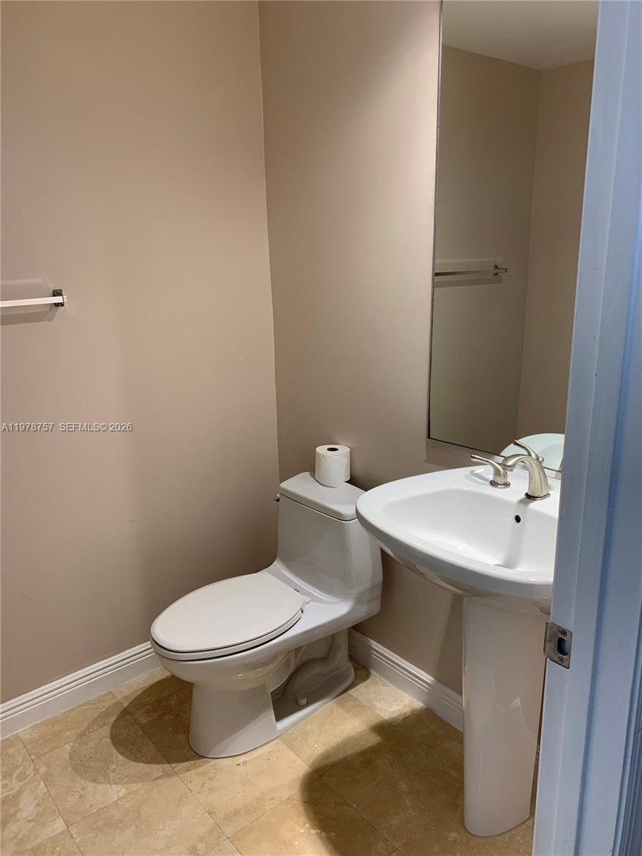 Photo of 1745 Hallandale Beach Blvd  #2204W, Hallandale Beach, Florida, 33009 - Guest bathroom