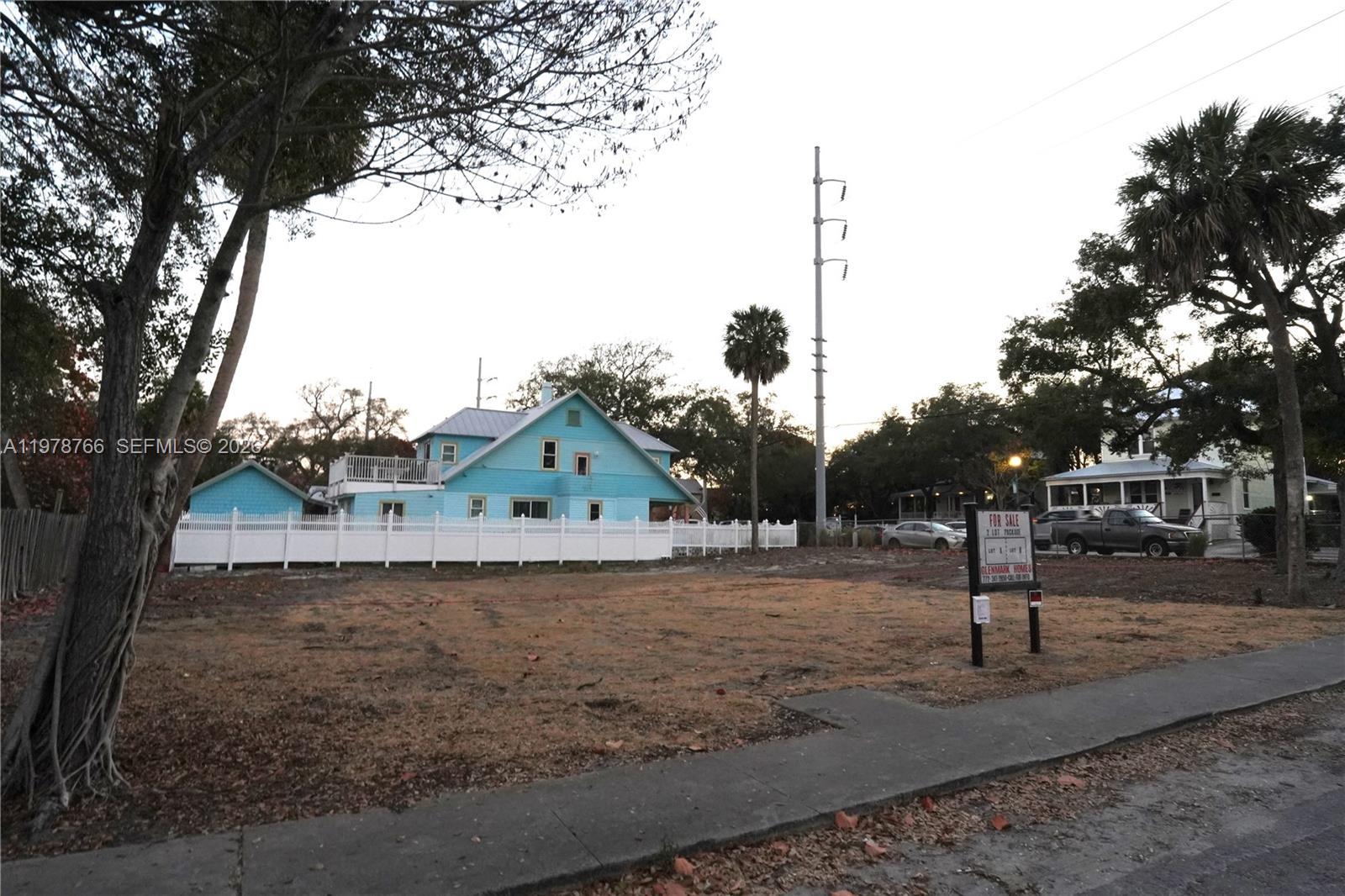   /   кв.футов $ 2026-03-08 0 Фото