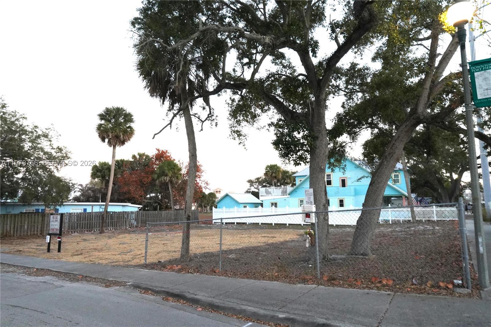   /   кв.футов $ 2026-03-08 0 Фото