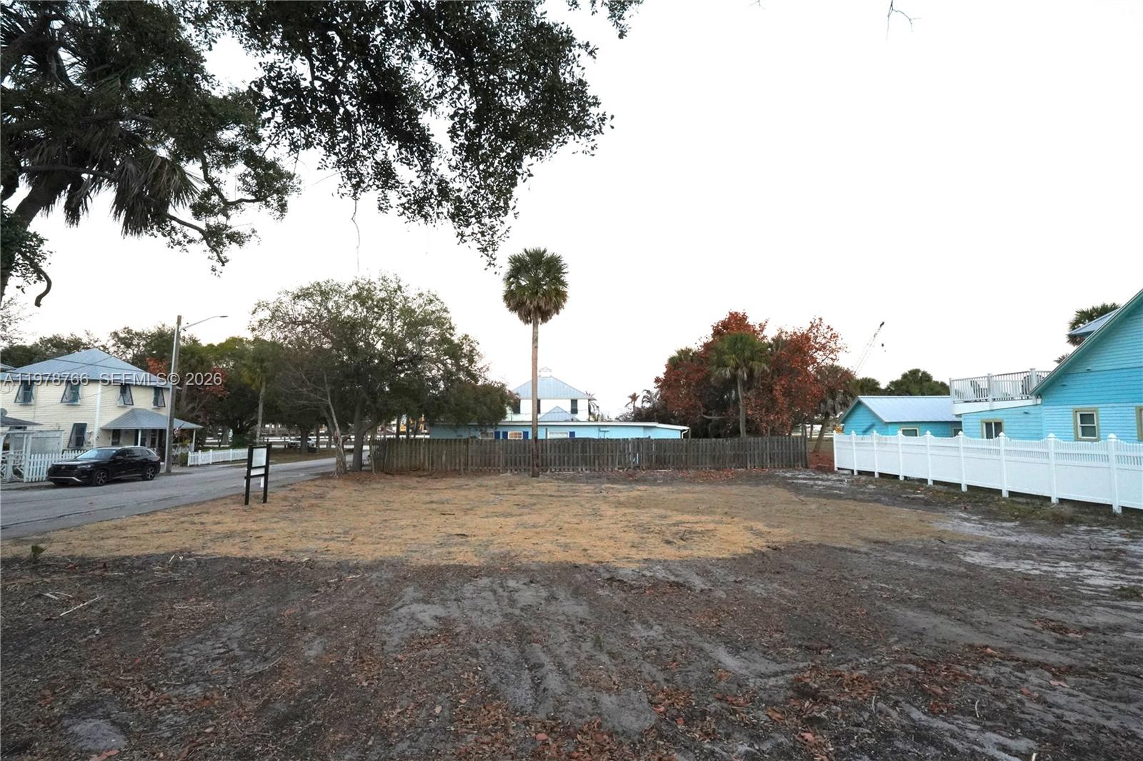   /   кв.футов $ 2026-03-08 0 Фото