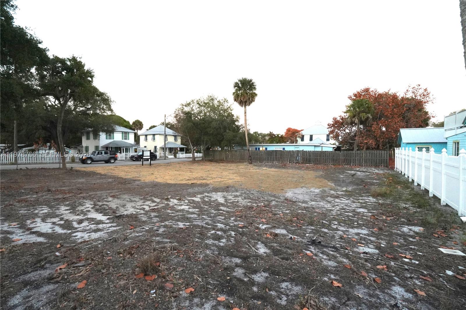   /   кв.футов $ 2026-03-08 0 Фото