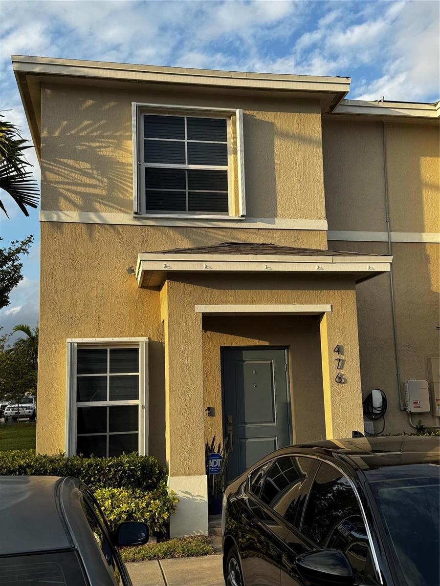 476 2 /  1208 sq. ft. $ 2026-03-24 0 foto