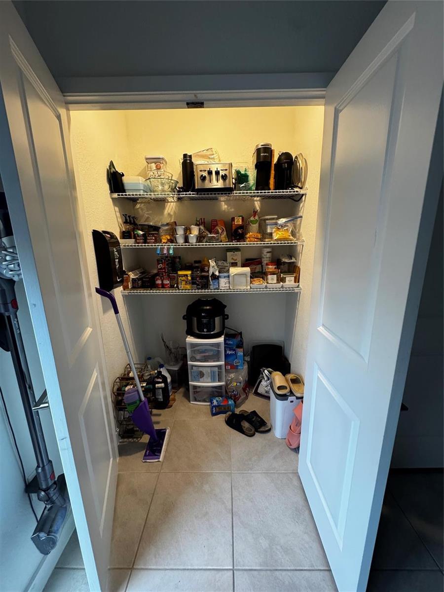 476 2 /  1208 sq. ft. $ 2026-03-24 0 foto