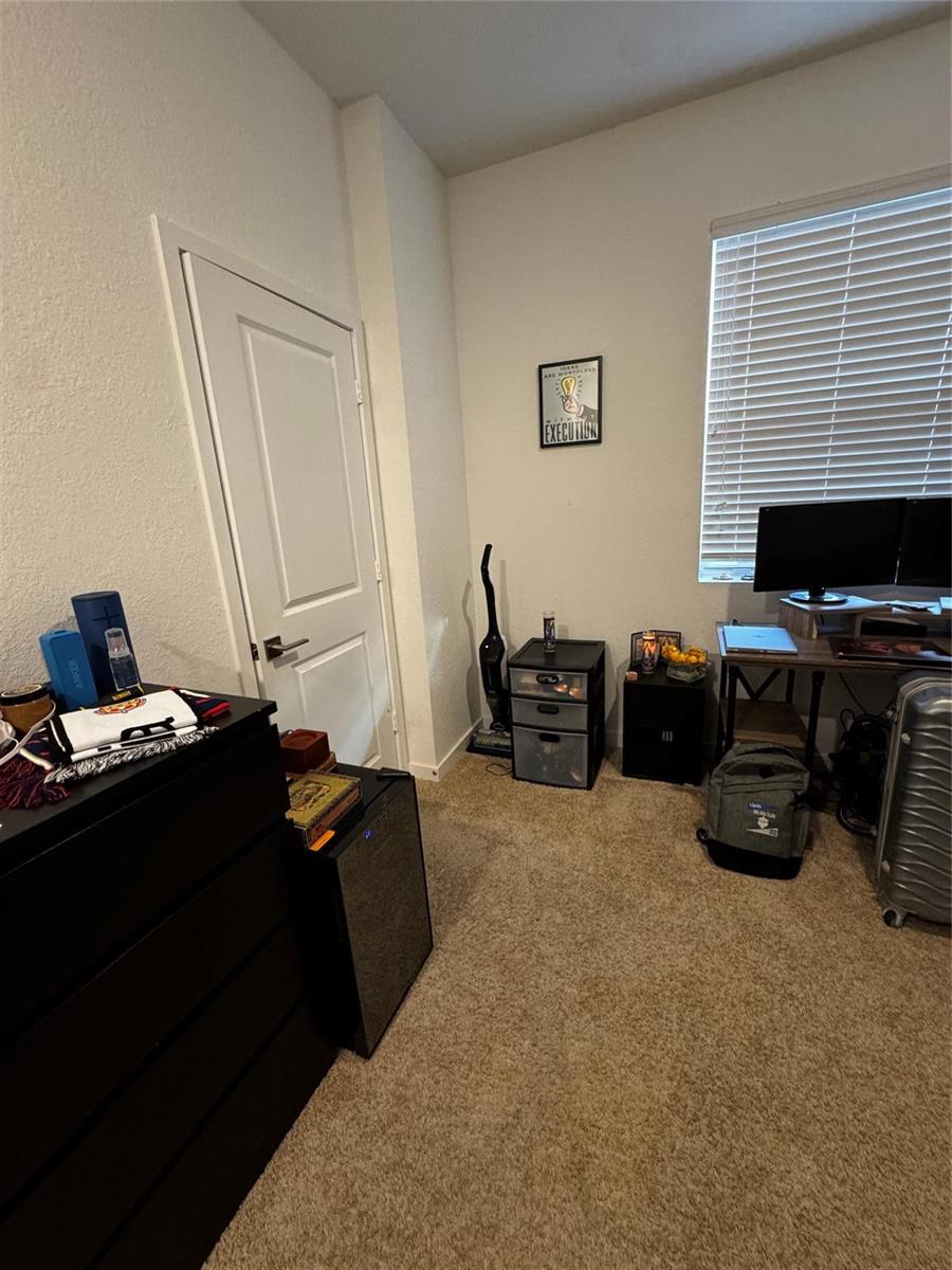476 2 /  1208 sq. ft. $ 2026-03-24 0 foto