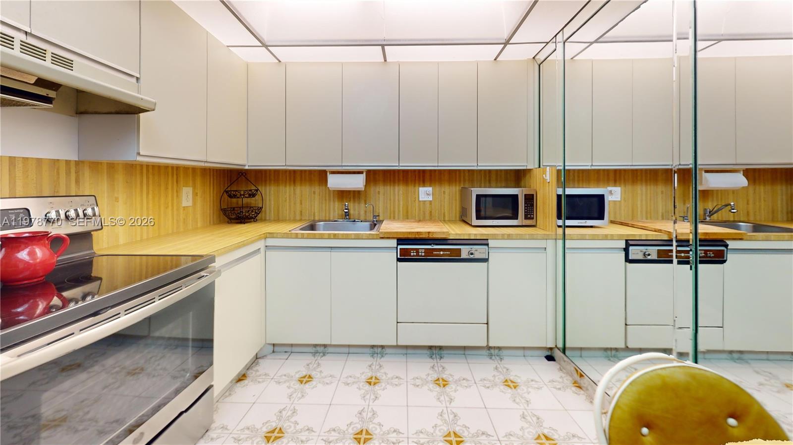 Photo of 2500 PARKVIEW DR  #902, Hallandale Beach, Florida, 33009 - 