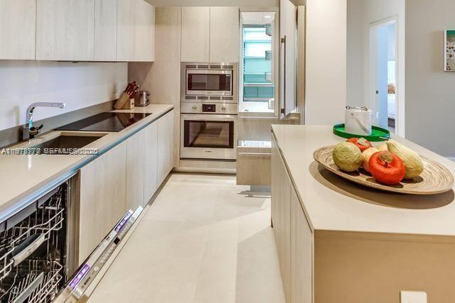 Ver detalles 302 1 / 1 802 sq. ft. $ 2026-03-08 0 foto