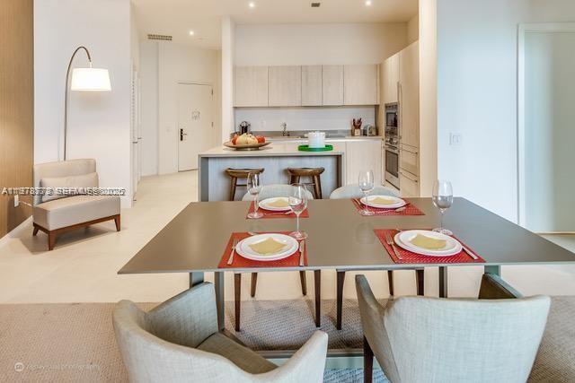 Ver detalles 302 1 / 1 802 sq. ft. $ 2026-03-08 0 foto