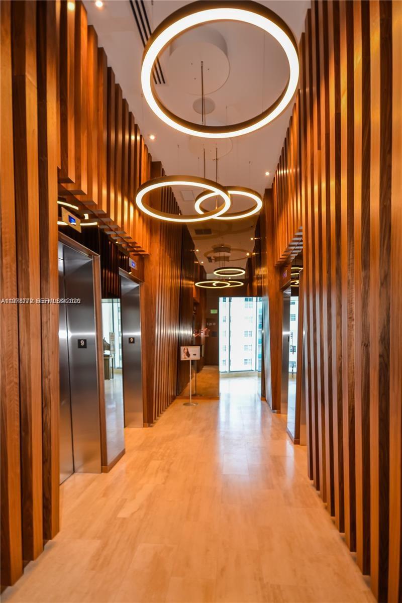 Ver detalles 302 1 / 1 802 sq. ft. $ 2026-03-08 0 foto