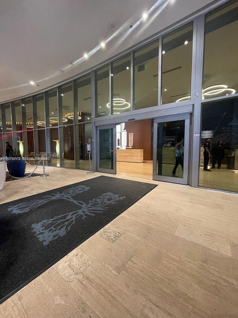 Ver detalles 302 1 / 1 802 sq. ft. $ 2026-03-08 0 foto