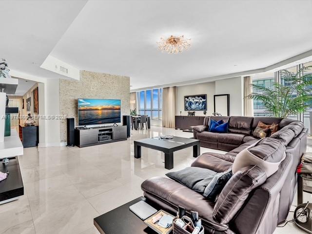 Photo of 3535 Ocean Dr  #905, Hollywood, Florida, 33019 - 