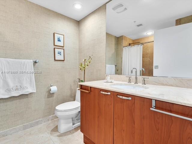 Photo of 3535 Ocean Dr  #905, Hollywood, Florida, 33019 - 