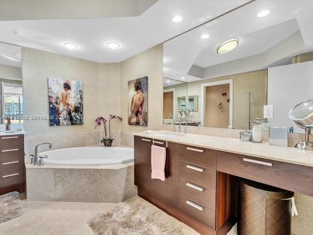 Photo of 3535 Ocean Dr  #905, Hollywood, Florida, 33019 - 