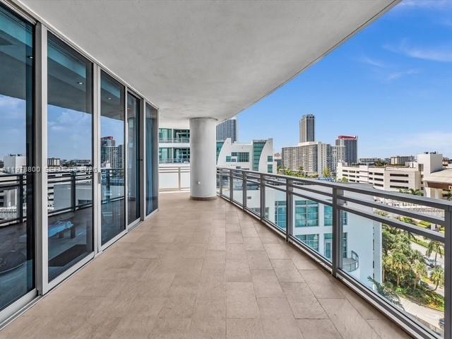Photo of 3535 Ocean Dr  #905, Hollywood, Florida, 33019 - 