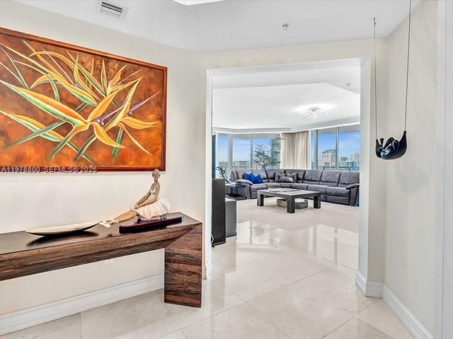 Photo of 3535 Ocean Dr  #905, Hollywood, Florida, 33019 - 