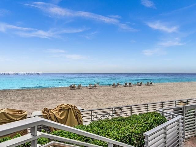 Photo of 3535 Ocean Dr  #905, Hollywood, Florida, 33019 - 