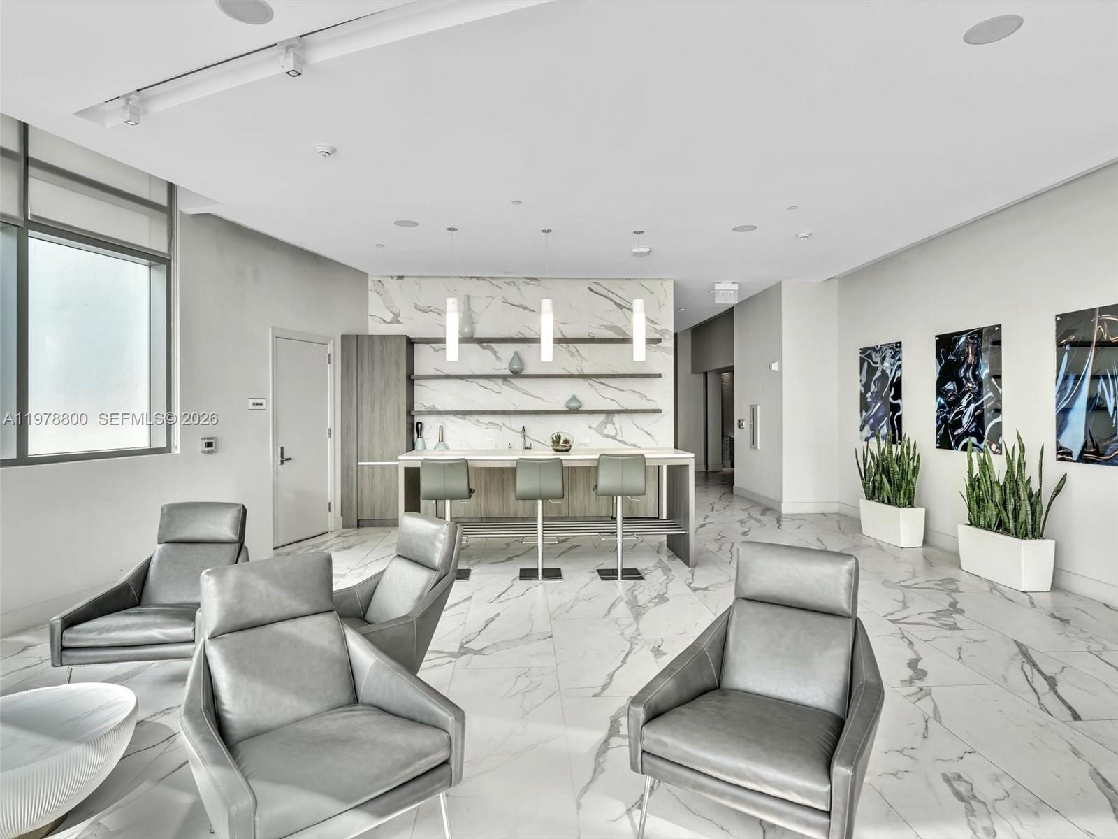 Photo of 3535 Ocean Dr  #905, Hollywood, Florida, 33019 - 