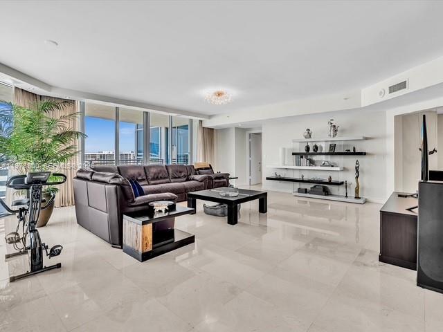 Photo of 3535 Ocean Dr  #905, Hollywood, Florida, 33019 - 