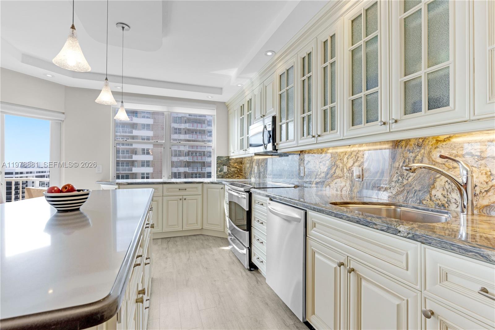 16Q 3 / 3 1740 кв.футов $ 2026-03-08 0 Фото