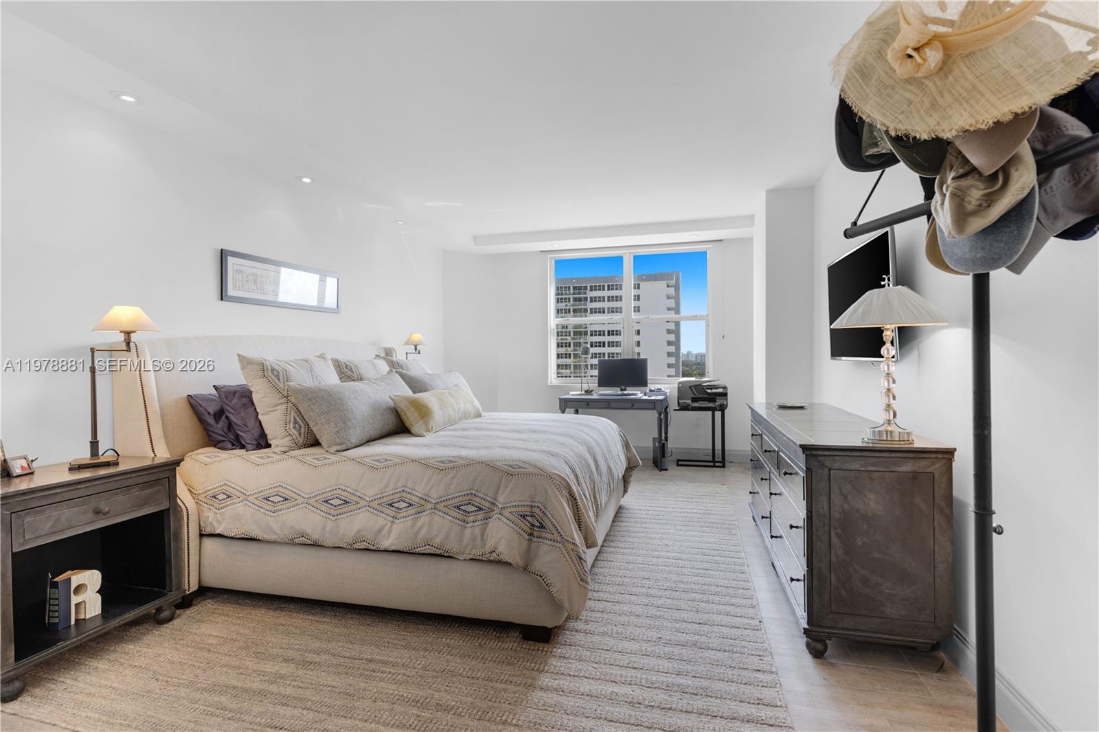 16Q 3 / 3 1740 кв.футов $ 2026-03-08 0 Фото