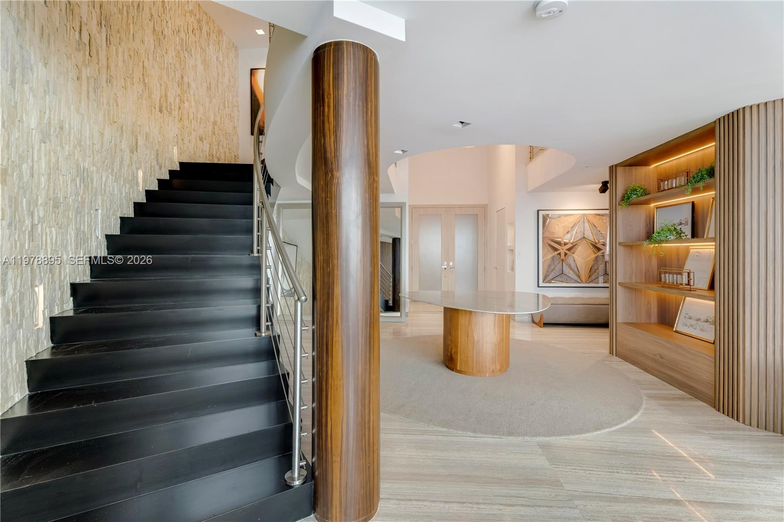 TS1 6 / 5 5727 кв.футов $ 2026-03-08 0 Фото