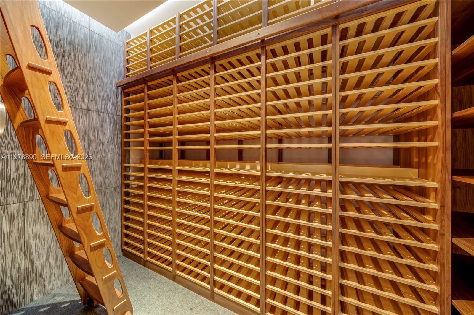 TS1 6 / 5 5727 кв.футов $ 2026-03-08 0 Фото