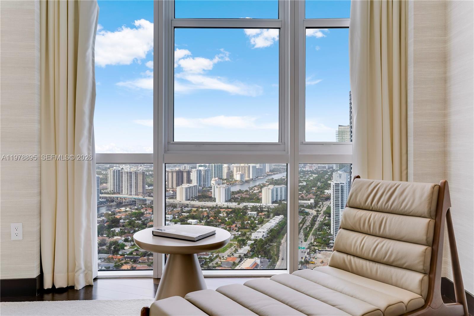 TS1 6 / 5 5727 кв.футов $ 2026-03-08 0 Фото