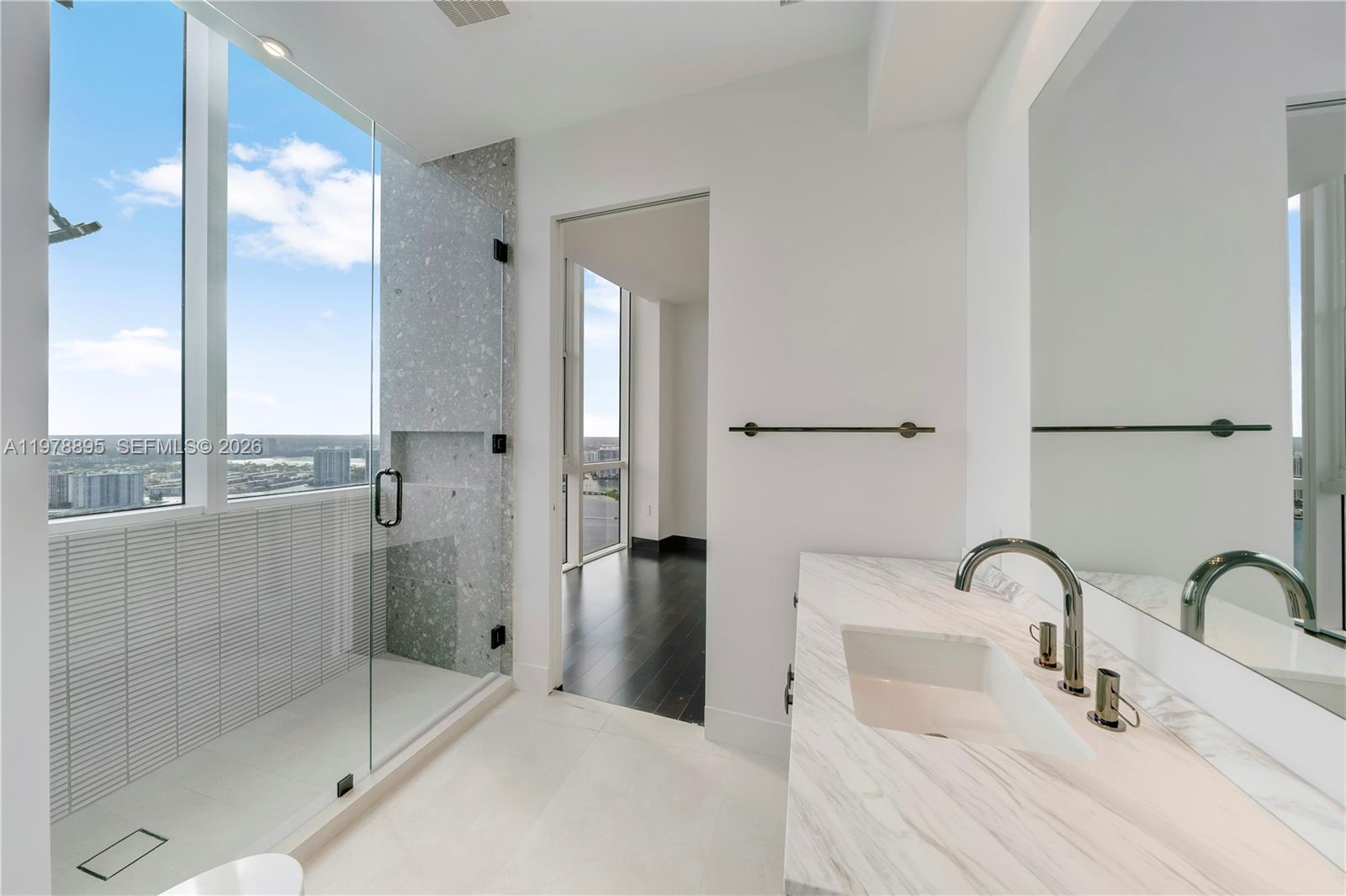 TS1 6 / 5 5727 кв.футов $ 2026-03-08 0 Фото