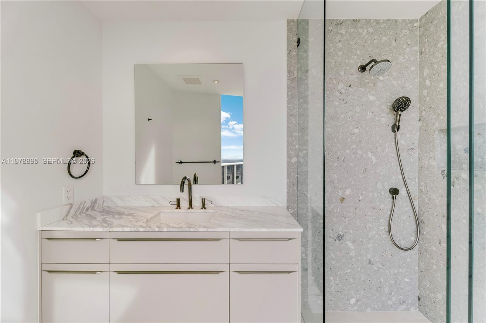 TS1 6 / 5 5727 кв.футов $ 2026-03-08 0 Фото