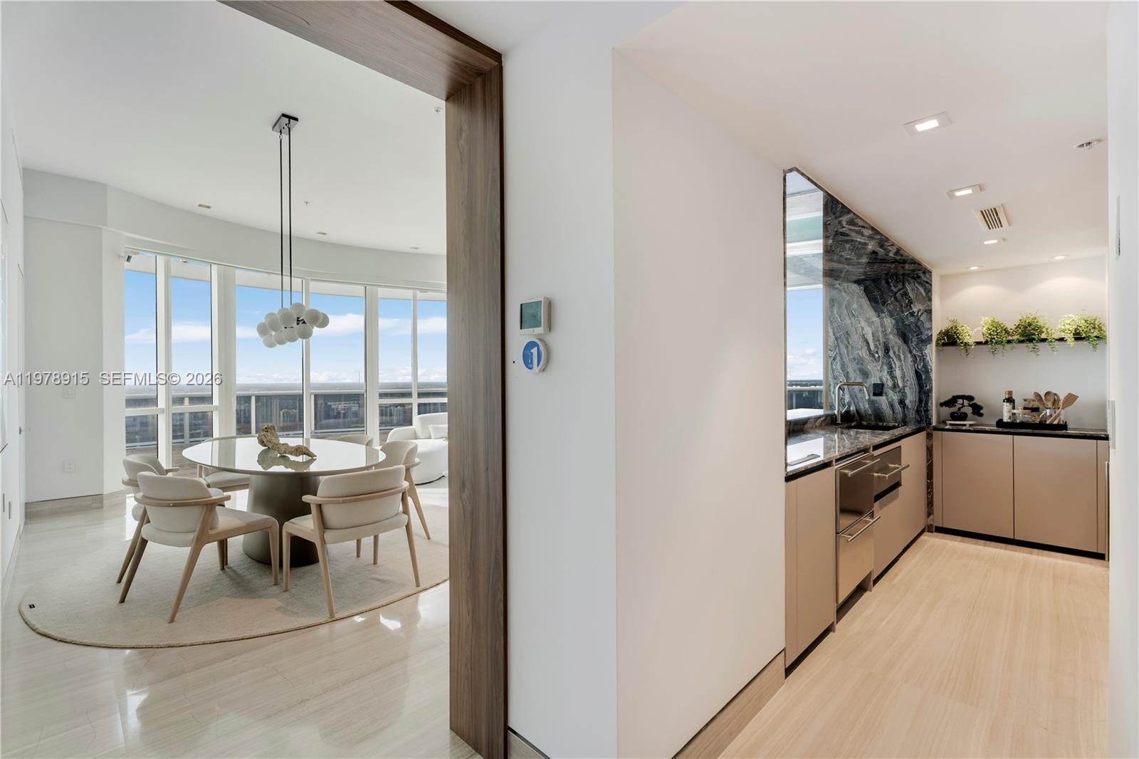 Подробнее TS1 6 / 5 5727 кв.футов $ 2026-03-09 0 Фото