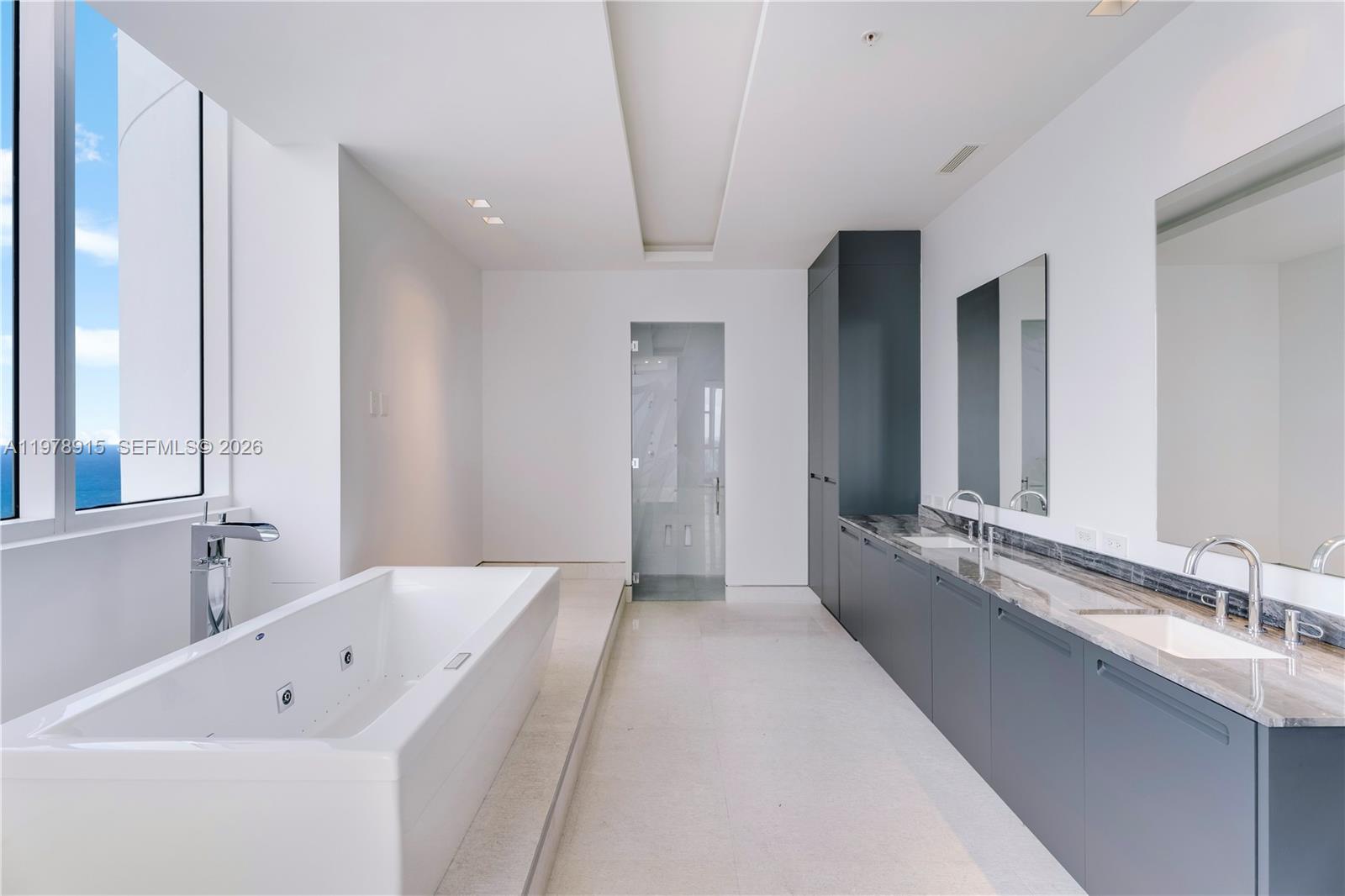 Подробнее TS1 6 / 5 5727 кв.футов $ 2026-03-09 0 Фото