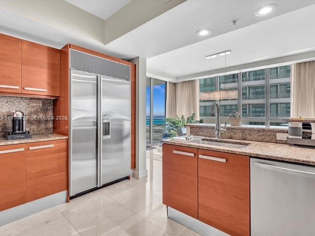 Photo of 3535 OCEAN DR  #905, Hollywood, Florida, 33019 - 