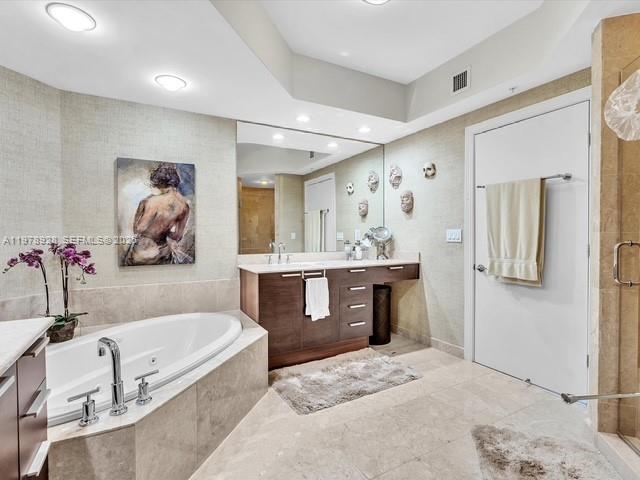 Photo of 3535 OCEAN DR  #905, Hollywood, Florida, 33019 - 