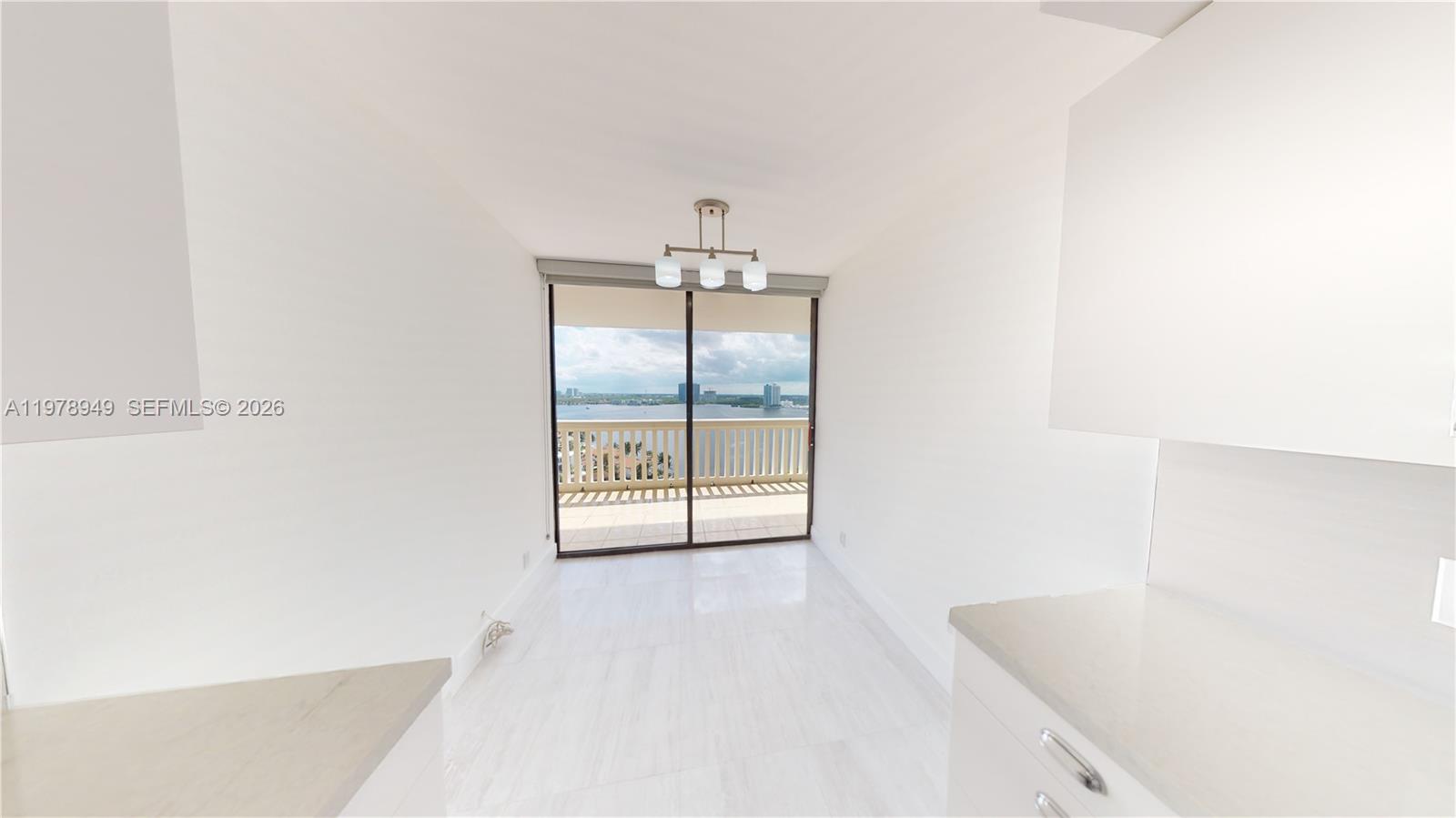 Ver detalles 1812 2 / 2 1350 sq. ft. $ 2026-03-09 0 foto