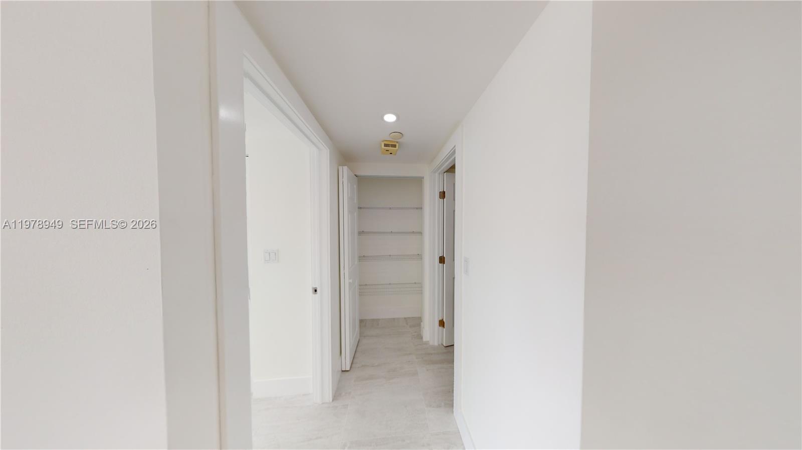 Ver detalles 1812 2 / 2 1350 sq. ft. $ 2026-03-09 0 foto