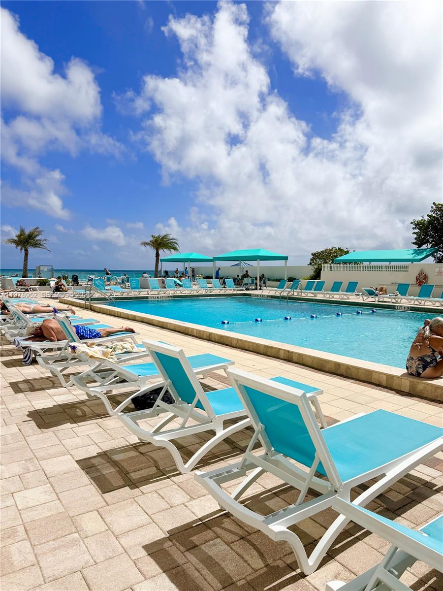 Photo of 3725 Ocean Dr  #521, Hollywood, Florida, 33019 - 