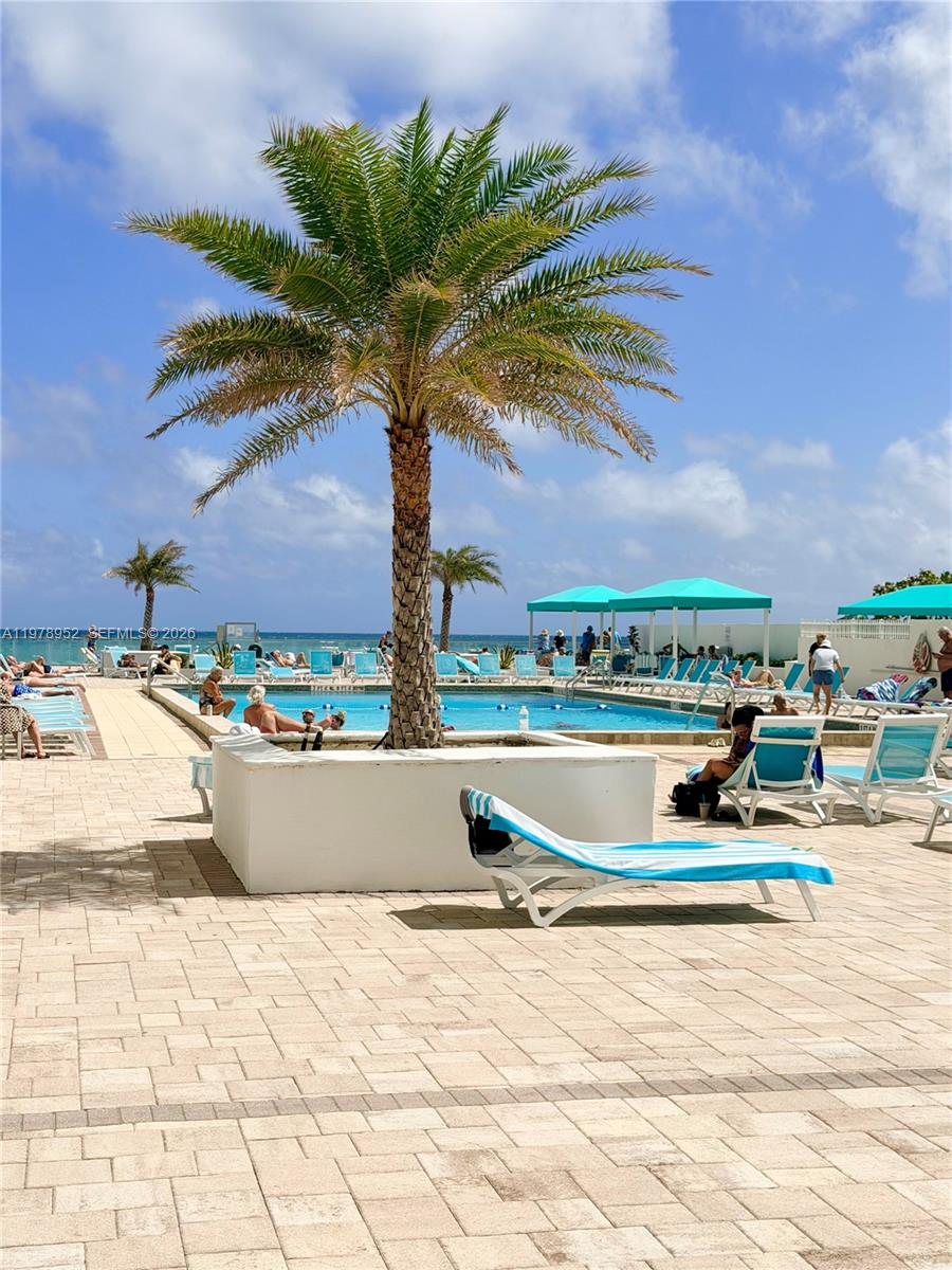 Photo of 3725 Ocean Dr  #521, Hollywood, Florida, 33019 - 