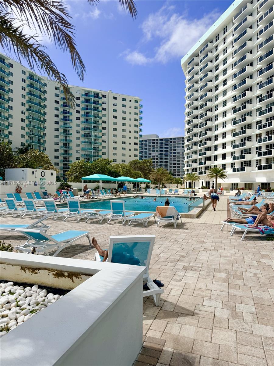 Photo of 3725 Ocean Dr  #521, Hollywood, Florida, 33019 - 