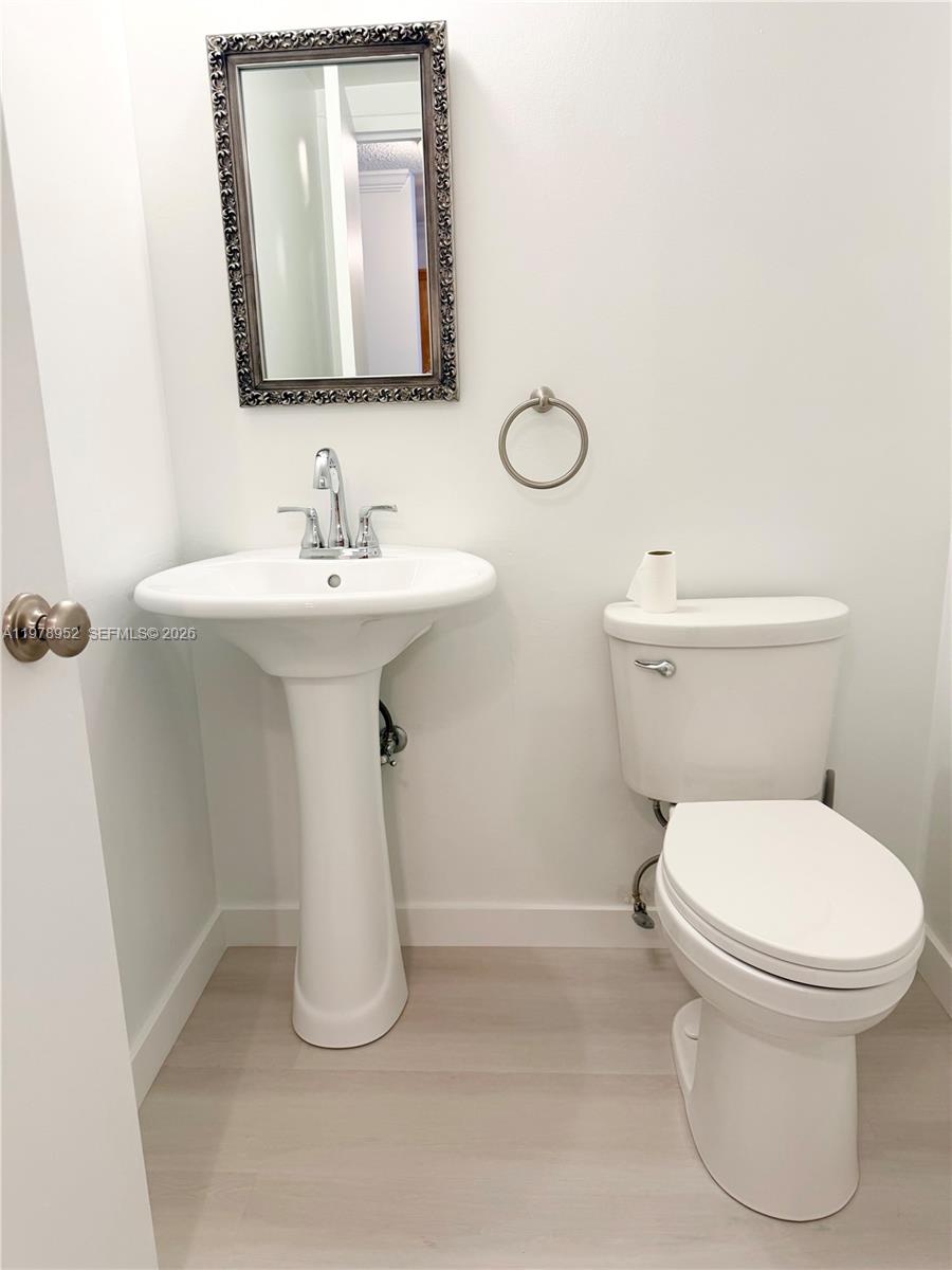 Photo of 3725 Ocean Dr  #521, Hollywood, Florida, 33019 - 