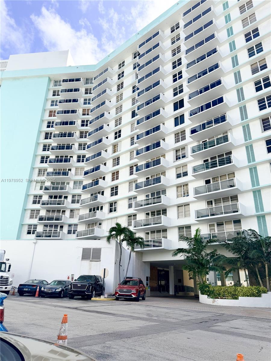 Photo of 3725 Ocean Dr  #521, Hollywood, Florida, 33019 - 
