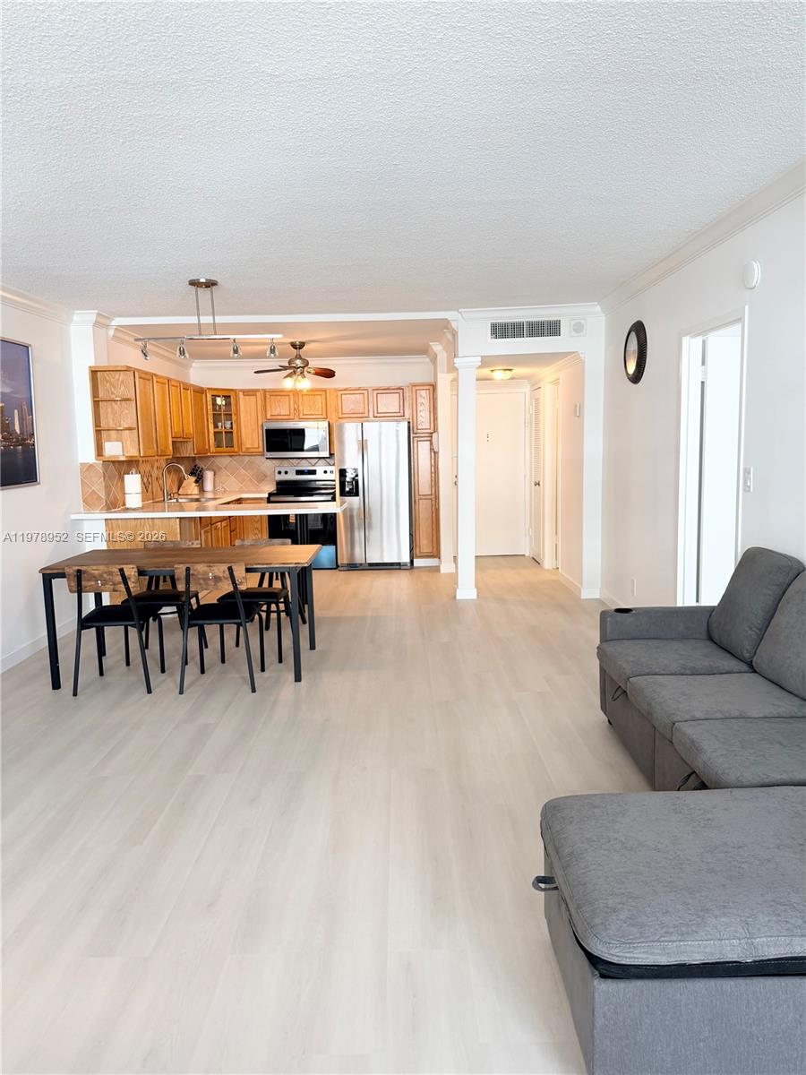 Photo of 3725 Ocean Dr  #521, Hollywood, Florida, 33019 - 